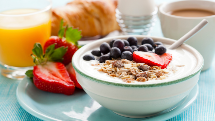 healthy breakfast for triathlete